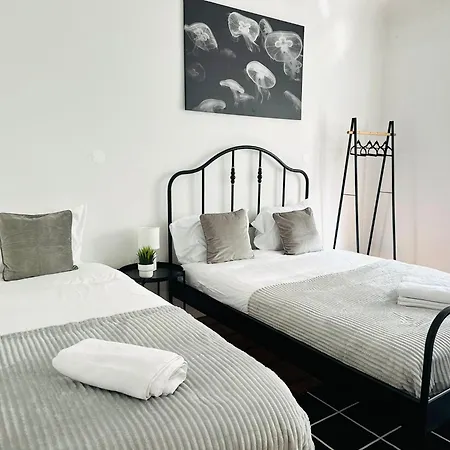 ホステル Luxury Next Attractions And Station