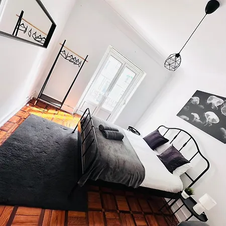 Luxury Next Attractions And Station * Лиссабон