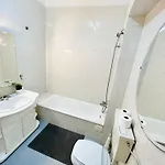 Luxury Next Attractions And Station Hostel *
